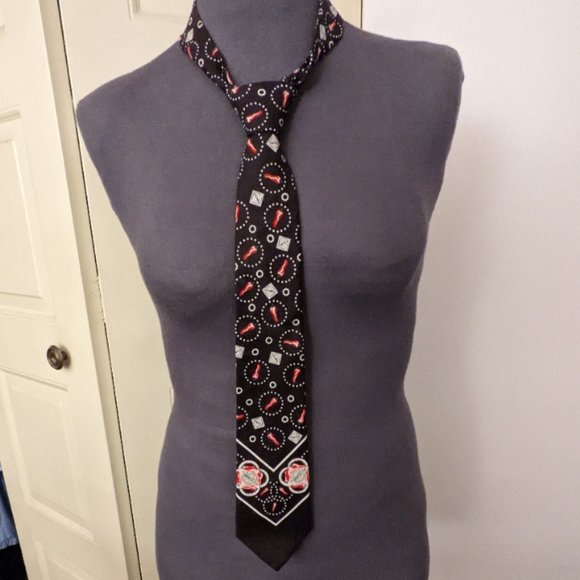 TABASCO Hot Peppers Tie - Picture 2 of 5